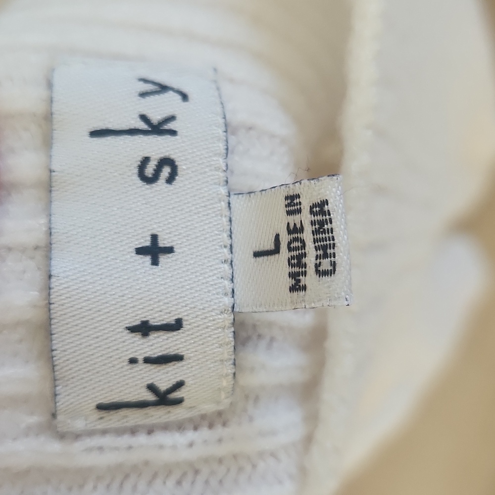 Kit + Sky White Ribbed Women's Top - Picture 2 of 5